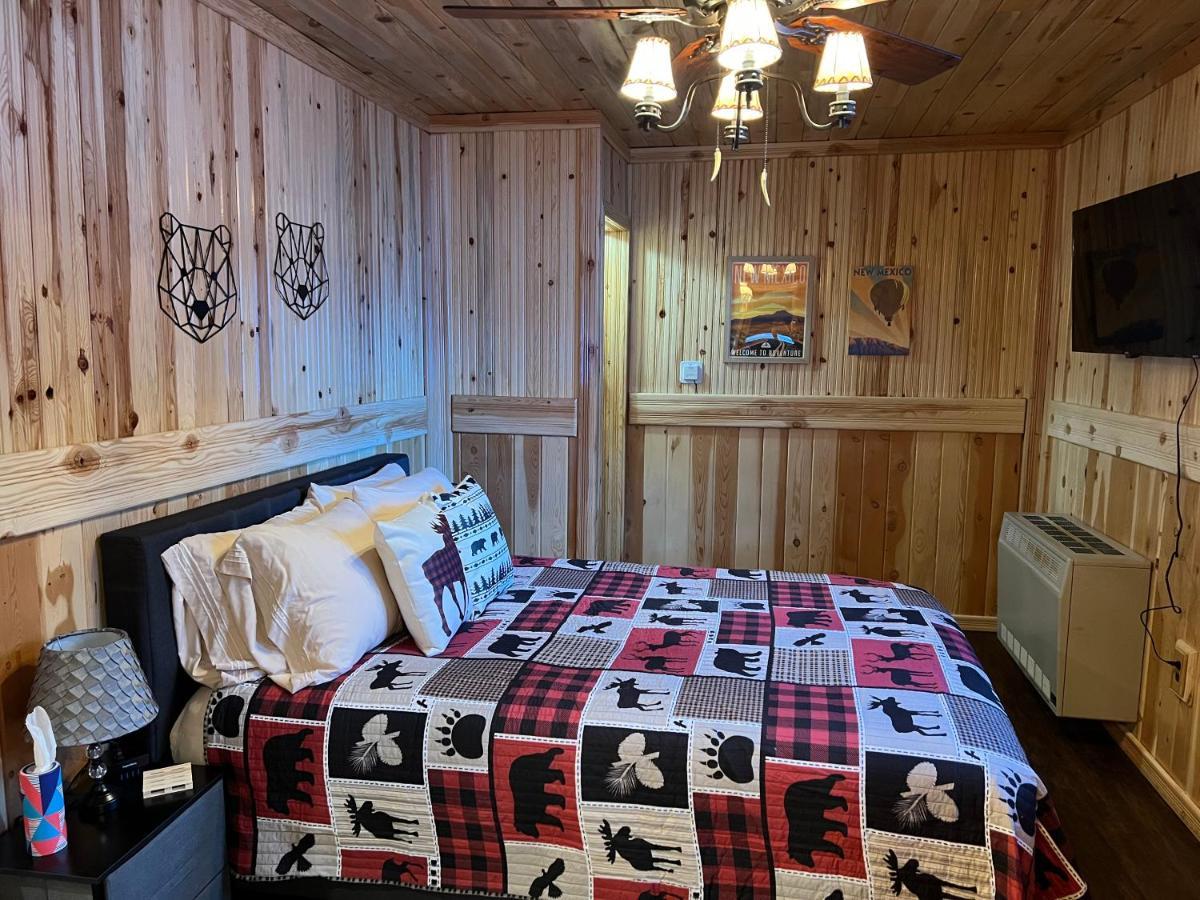 Mountain View Lodge เรดริเวอร์ ภายนอก รูปภาพ