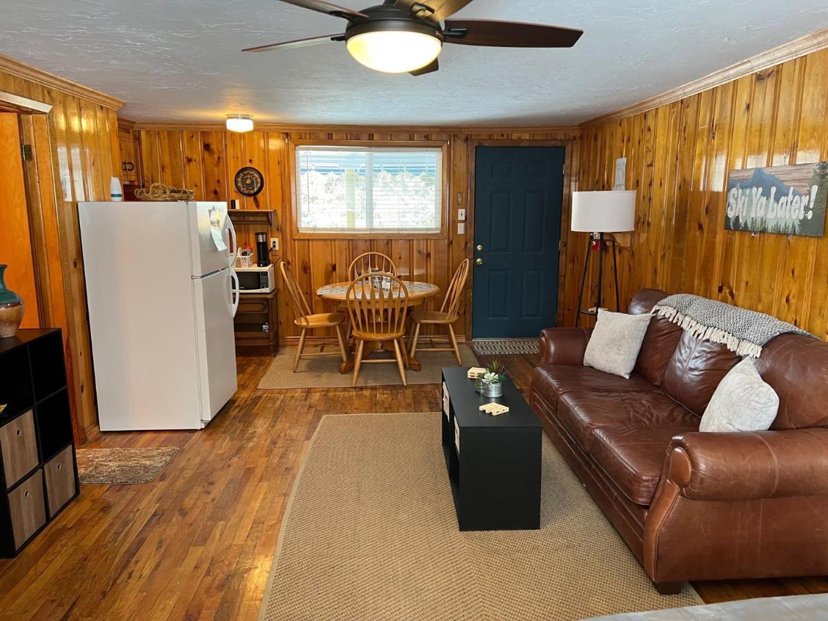 Mountain View Lodge เรดริเวอร์ ภายนอก รูปภาพ