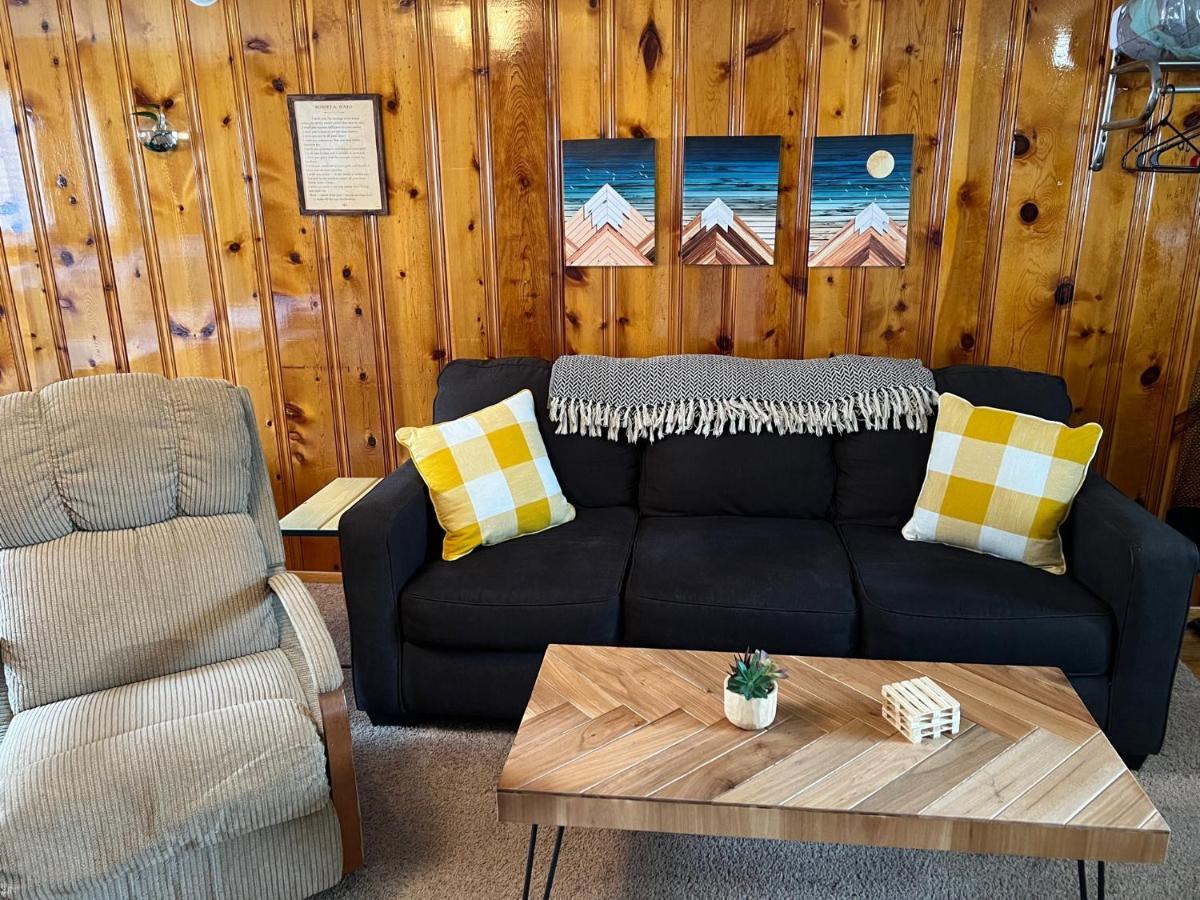 Mountain View Lodge เรดริเวอร์ ภายนอก รูปภาพ